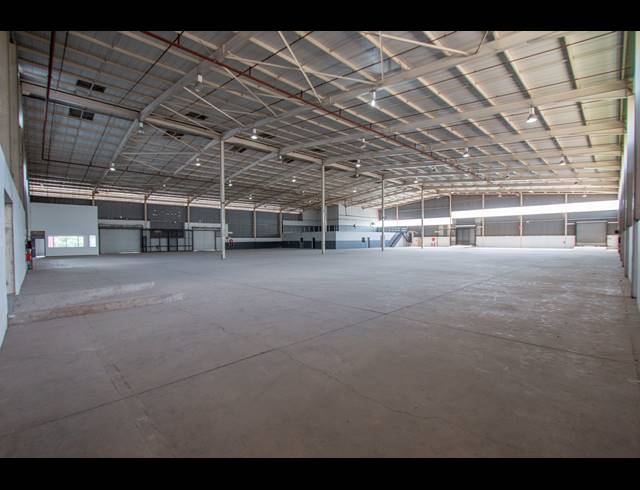 5,410M² WAREHOUSE TO LET IN RANDJESPARK